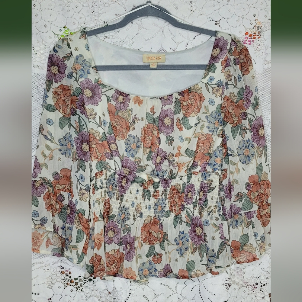 Flower, size medium, London Rose